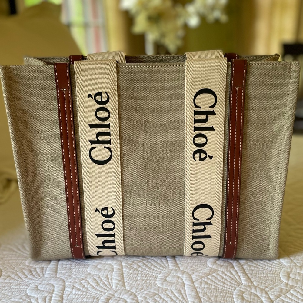 Chloe Medium Woody Tote Bag